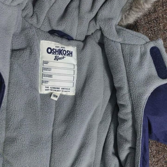 Carter's Oshkosh Snowsuit size 12 to 18 months - Picture 5 of 6